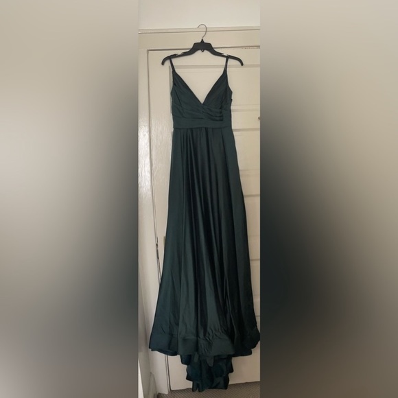 Gorgeous ballgown - Picture 4 of 4